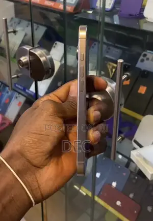 Apple iPhone 16 Pro 128 GB Gold