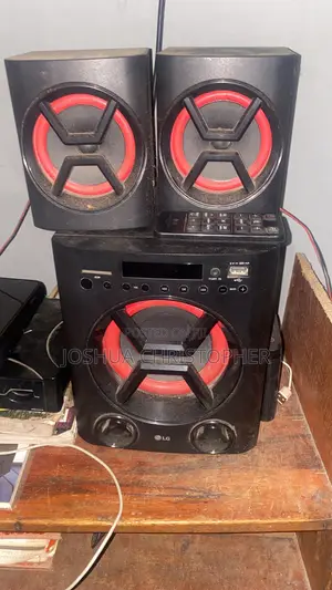 LG Lk72 X-Boom Mini