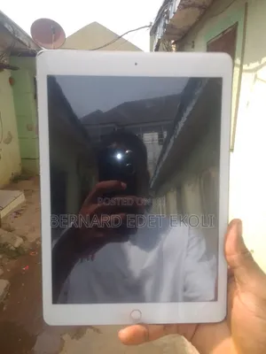 Apple iPad 10.2 (2021) 64 GB Gray