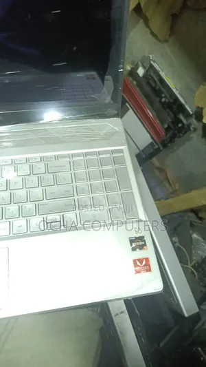 Laptop HP Pavilion 15 8GB AMD Ryzen 5 SSD 256GB