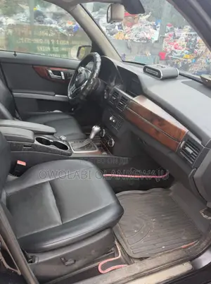 Mercedes-Benz GLK-Class 2010 Black