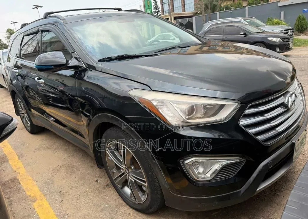 Hyundai Santa Fe 2015 Black