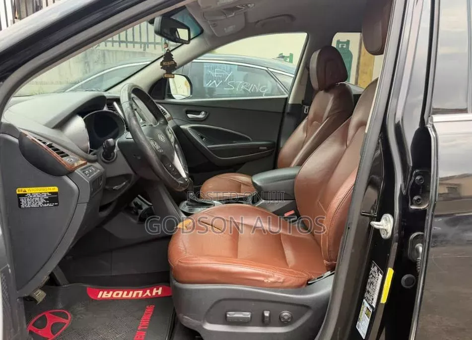 Hyundai Santa Fe 2015 Black