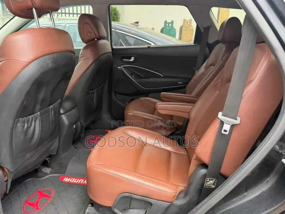 Hyundai Santa Fe 2015 Black