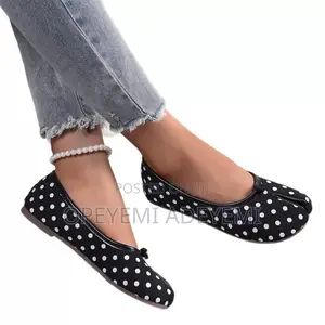 Pokadot Split Toe Shoe