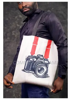 Vintage Camera Tote - Unisex Crossbody & Handbag