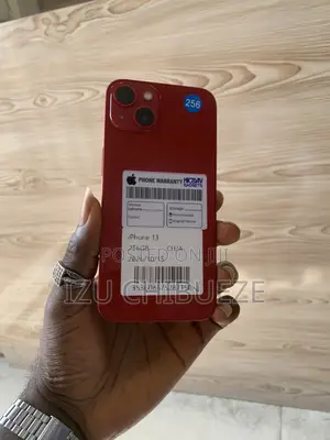 Apple iPhone 13 256 GB Red