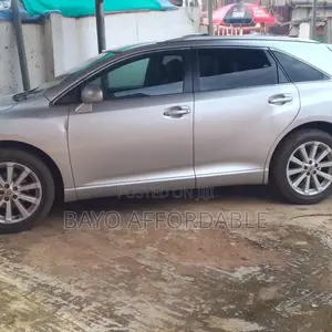 Toyota Venza LE 2011 Silver