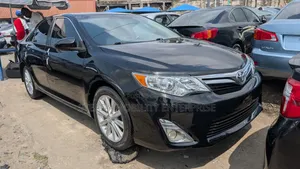 Toyota Camry XLE V6 4dr Sedan (3.5L 6cyl 6A) 2012 Black
