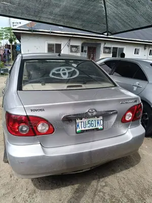 Toyota Corolla LE 2004 Silver