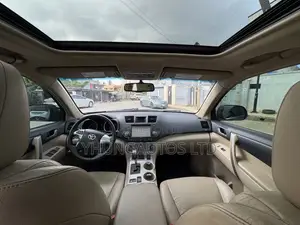 Toyota Highlander Limited 2012 Gray