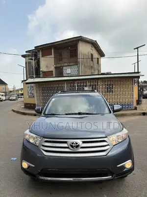 Toyota Highlander Limited 2012 Gray