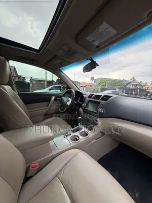 Toyota Highlander Limited 2012 Gray