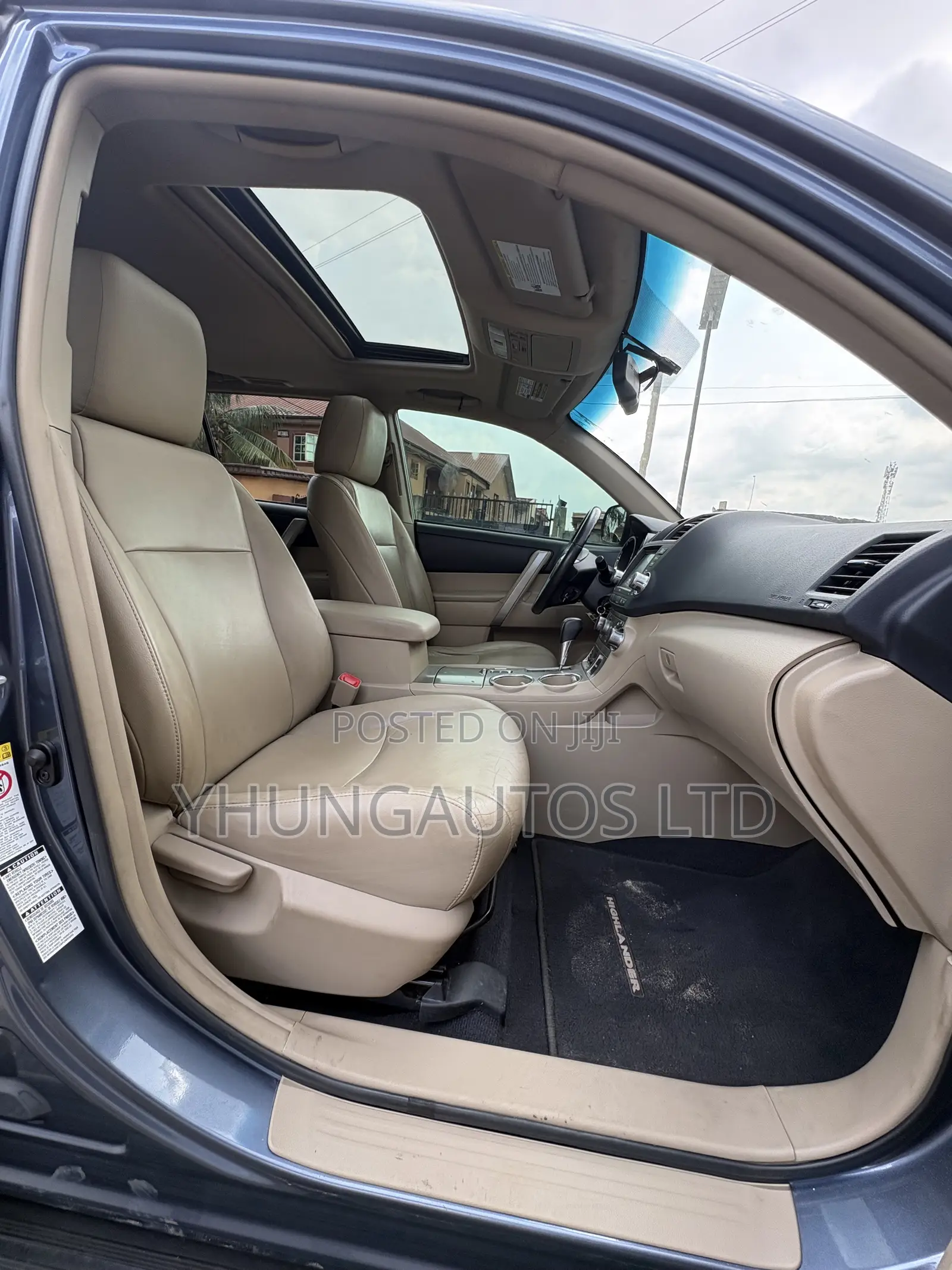 Toyota Highlander Limited 2012 Gray