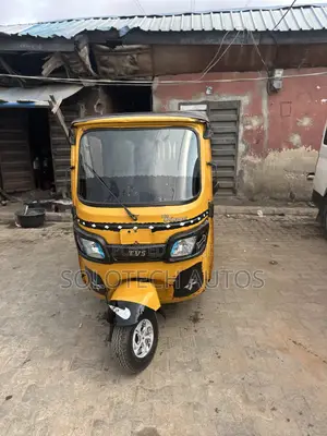 TVS King Cargo 2025 Yellow