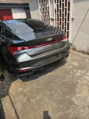 Hyundai Elantra SE 2022 Gray