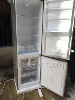 Hisense 264L Kitchen Fridge With Bottom Freezer With Water Dispenser