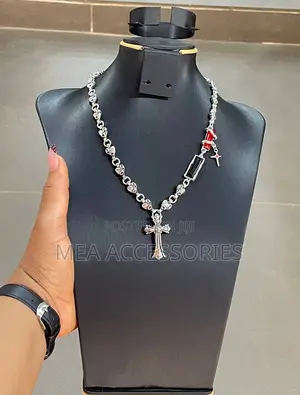 Unisex Crucifix Necklace