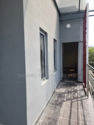 2bdrm Apartment in Chevron for rent