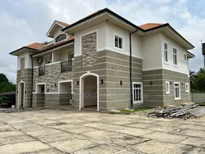 4bdrm Duplex in Onikoko Close, Agodi for rent
