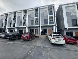 4bdrm Townhouse/Terrace in Magodo Gra Phase2 for sale