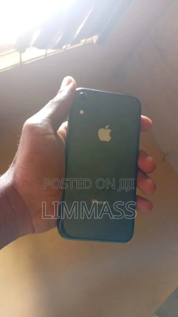 Apple iPhone XR 64 GB Black