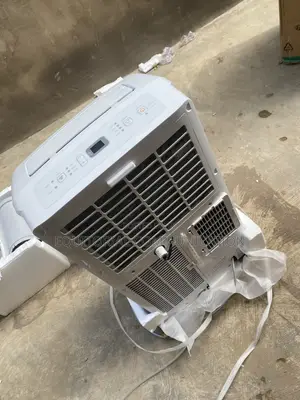 Hisense 1.5hp Portable AC With Non-Inverter Operation