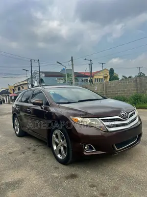 Toyota Venza V6 AWD 2010 Brown