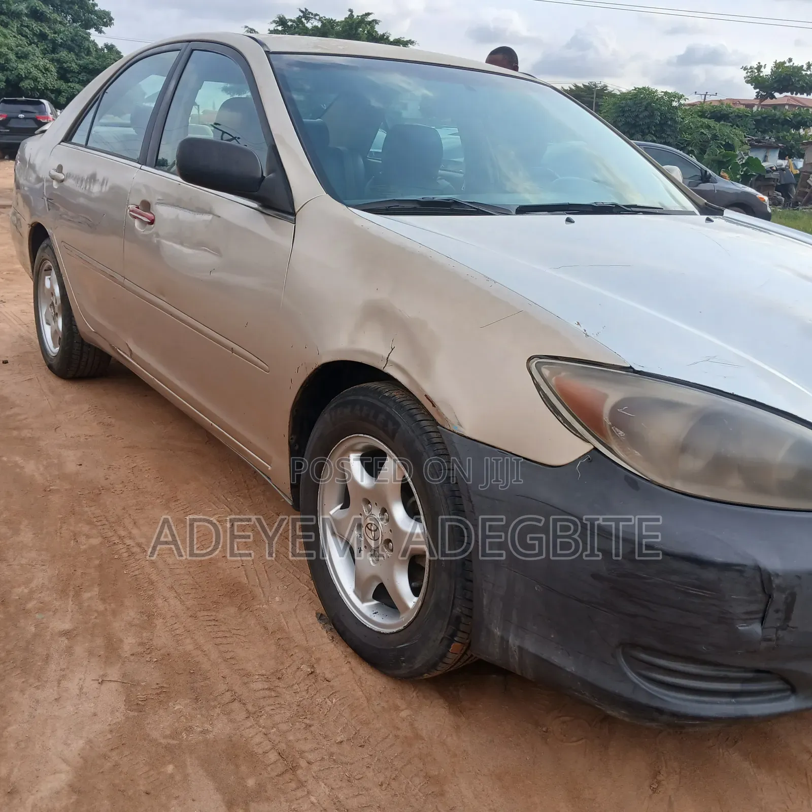 Toyota Camry 2004 Gold