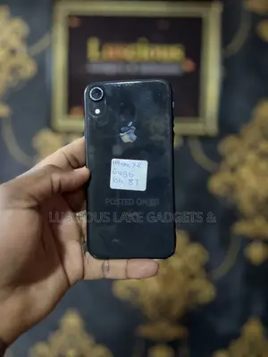Apple iPhone XR 64 GB Black