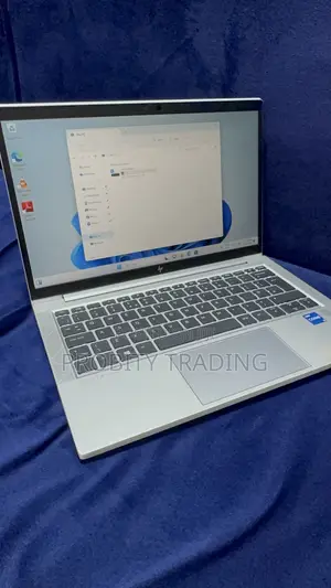Laptop HP EliteBook 830 G8 16GB Intel Core i5 SSD 512GB
