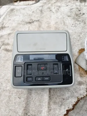 Toyota Grand Highlander Light and Panaromic Roof Control