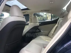 Lexus IS 250 2011 Blue