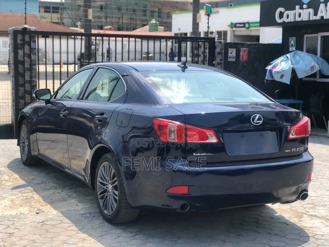 Lexus IS 250 2011 Blue