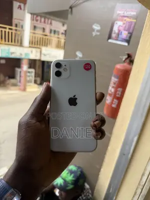 Apple iPhone 11 128 GB White