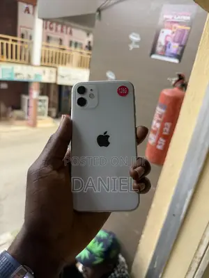 Apple iPhone 11 128 GB White