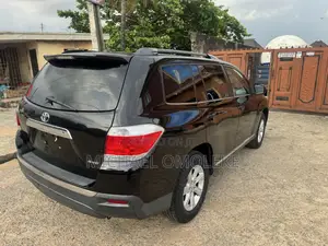 Toyota Highlander 2011 Black