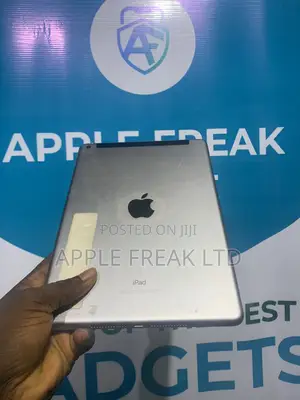 Apple iPad 9.7 64 GB Silver