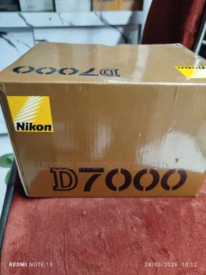 Nikon 7000D