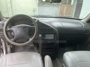 Nissan Caravan (Urvan) 2001 Grey