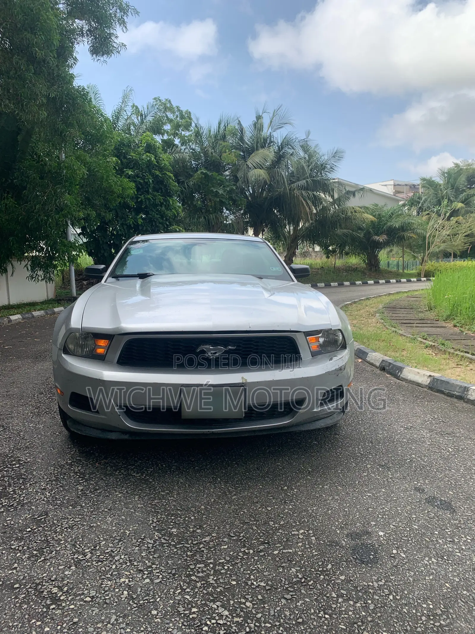 Ford Mustang V6 Coupe 2012 Silver