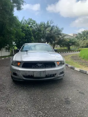 Ford Mustang V6 Coupe 2012 Silver