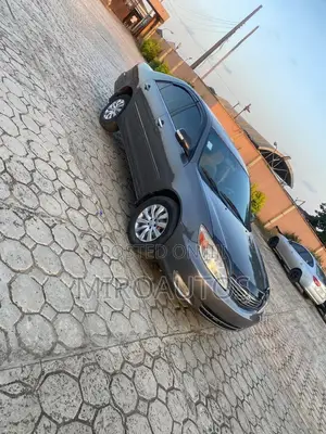 Toyota Camry LE 4dr Sedan (2.4L 4cyl 5M) 2004 Gray