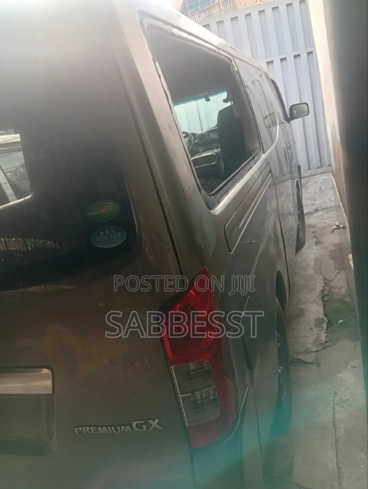 Nissan Caravan (Urvan) 2006 Grey