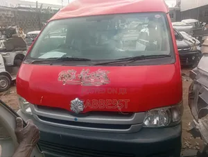 Toyota HiAce 2019 Red