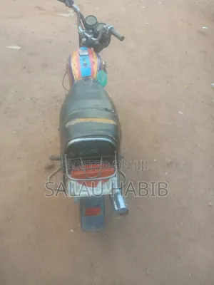Bajaj Boxer 2021 Red
