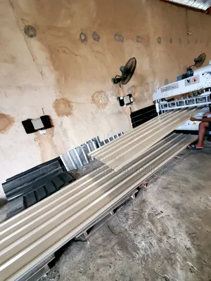 Buy 0.55(B)mm Grey Beige Longspan Roofing Materials