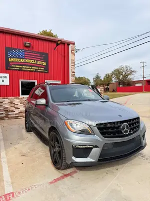 Mercedes-Benz M Class ML63 AMG 4dr SUV AWD (5.5L 8cyl Turbo 7A) 2014