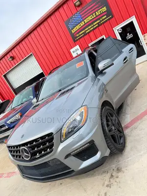 Mercedes-Benz M Class ML63 AMG 4dr SUV AWD (5.5L 8cyl Turbo 7A) 2014