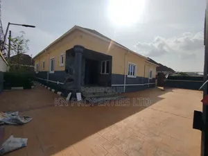 3bdrm Bungalow in Apo Wumba for rent